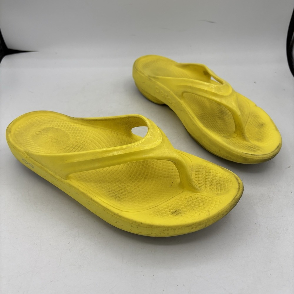 Oofos Oolala Sandals Womens Size 8 Yellow Flip Flop Thong Recovery